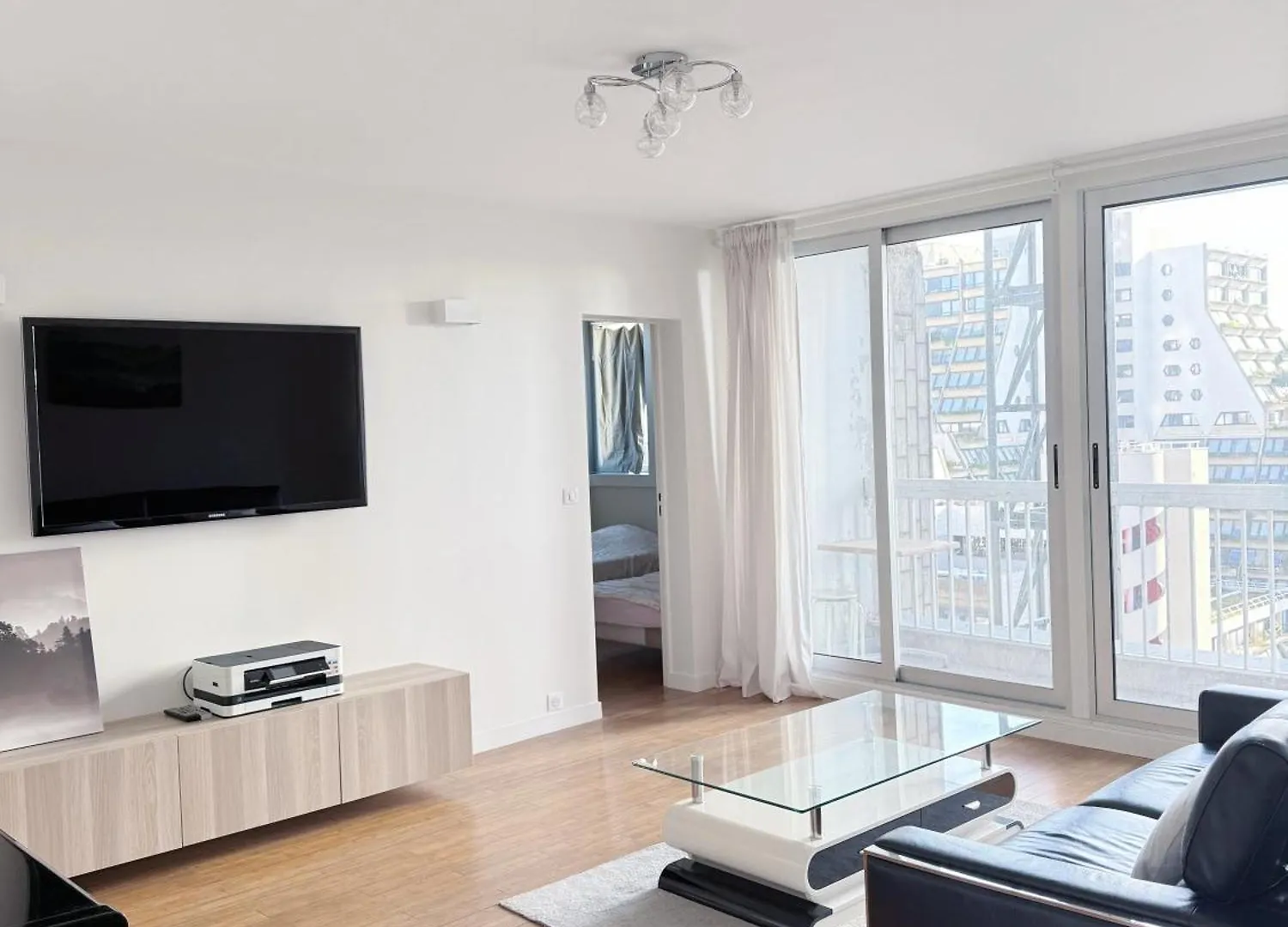 Superb Modern And Spacious Mathis *